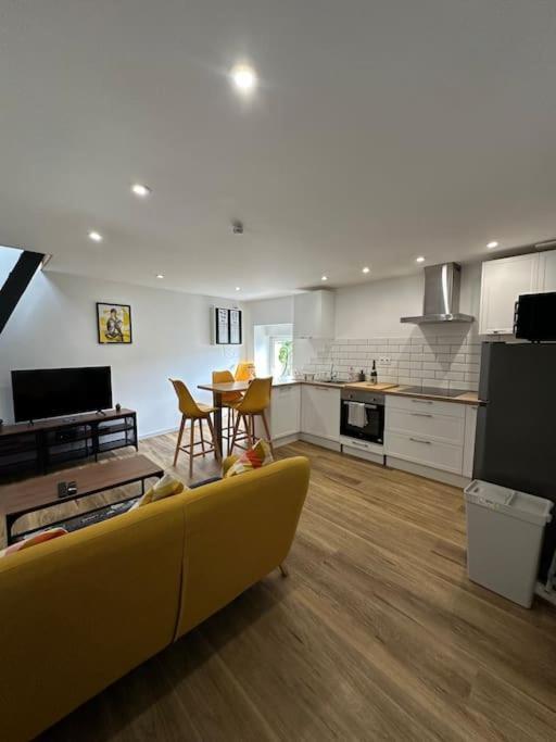 Joli Loft Apartment Ploermel Luaran gambar